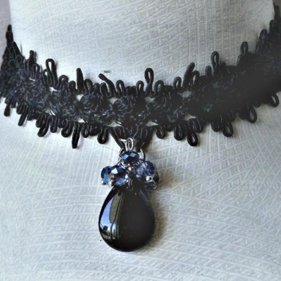 Hand Designed - Black Lace Choker - Picture 2 of 4